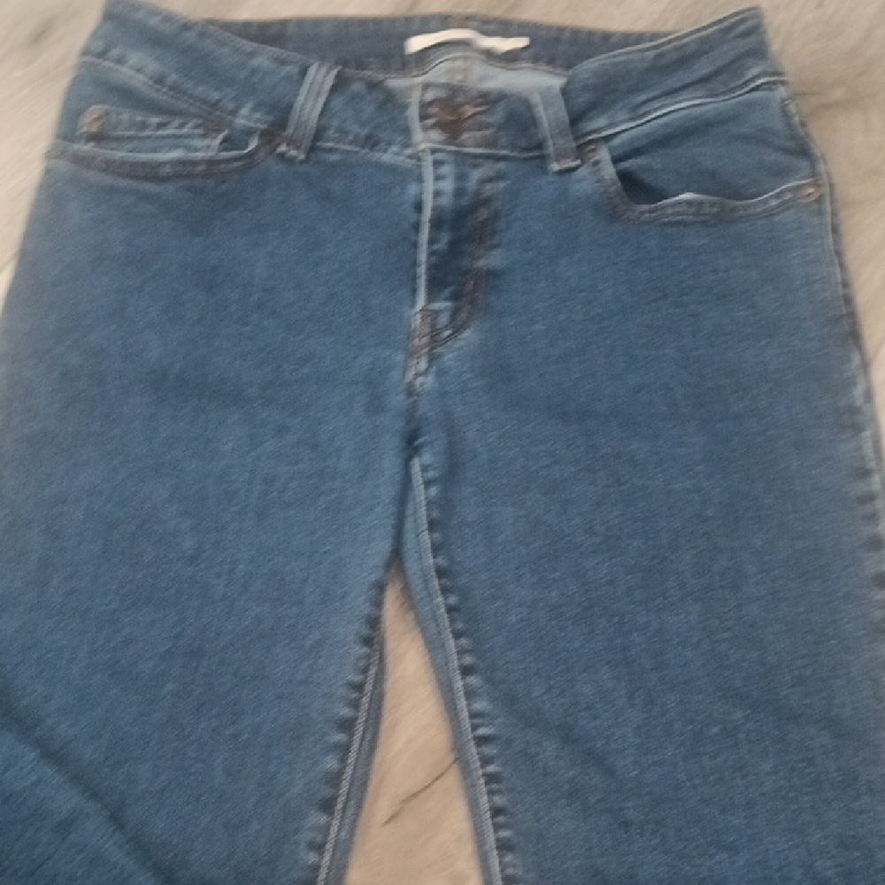 Levi's Classic Blue Women's Jeans Flare Bottoms